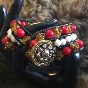 Handmade antique button leather beaded bracelet